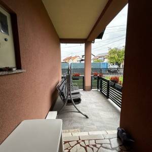 Sesvete - Stan u kući - prizemlje - 104 m2 + vrt + garaža!