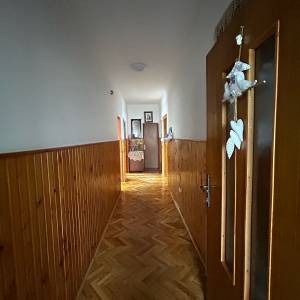 Sesvete - Stan u kući - prizemlje - 104 m2 + vrt + garaža!