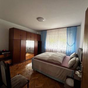 Sesvete - Stan u kući - prizemlje - 104 m2 + vrt + garaža!