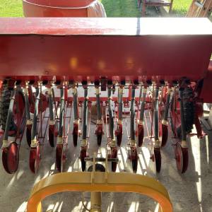 Sijačica za pšenicu i žito IMT 15 redova