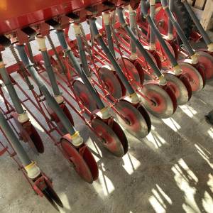 Sijačica za pšenicu i žito IMT 15 redova