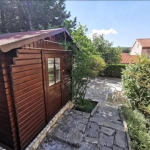 SNIŽENO! Gornji Karin kod Zadra – Samostojeća kuća s dva stana 100 m2!