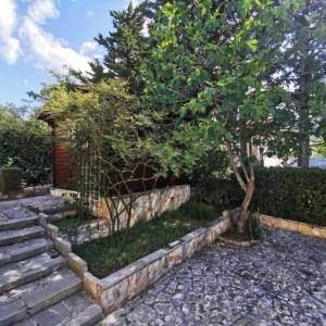 SNIŽENO! Gornji Karin kod Zadra – Samostojeća kuća s dva stana 100 m2!