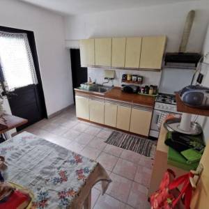 SNIŽENO! Gornji Karin kod Zadra – Samostojeća kuća s dva stana 100 m2!