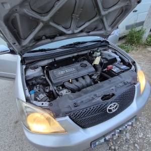 ️TOYOTA COROLLA 2002. 999 €