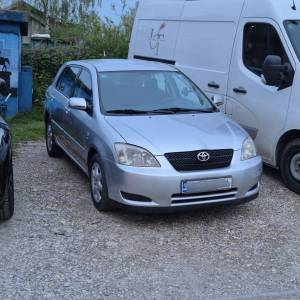 ️TOYOTA COROLLA 2002. 999 €