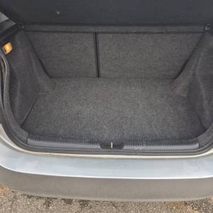 ️TOYOTA COROLLA 2002. 999 €