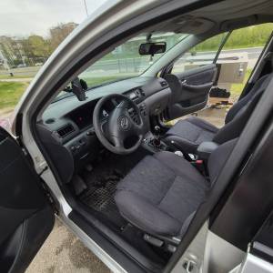 ️TOYOTA COROLLA 2002. 999 €