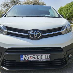 Toyota kombi,  mog ,zamjena, PRILIKA  !!!