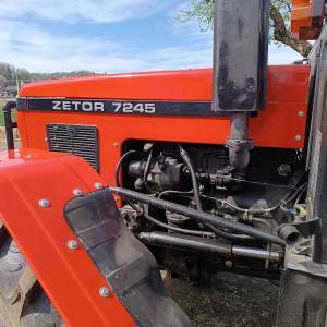 Traktor ZETOR  7245