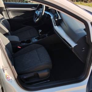 VW Golf 8 2,0 TDI 2022god. 118,000km, panorama, Q-light, keyless