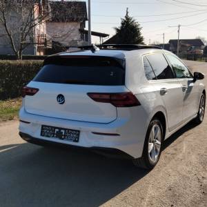 VW Golf 8 2,0 TDI 2022god. 118,000km, panorama, Q-light, keyless