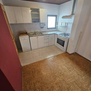 Zagreb - Brestje, Tupekova, 4-sobni stan 85m2, terasa 11,60m2, 2VPM