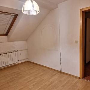 Zagreb - Brestje, Tupekova, 4-sobni stan 85m2, terasa 11,60m2, 2VPM