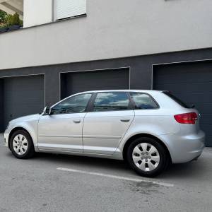 AUDI A3 1.6TDI //161tkm//prvi vlasnik//dvozonska klima//odličan//