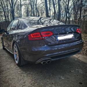 AUDI A4 B8