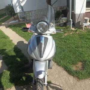 Beverly 250 ie
