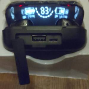 Bluetooth 5.3 bežične slušalice LED zaslon 2200Mah powerbank