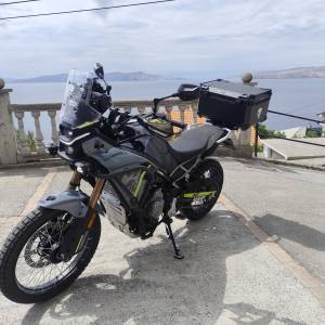 CF Moto 450 MT