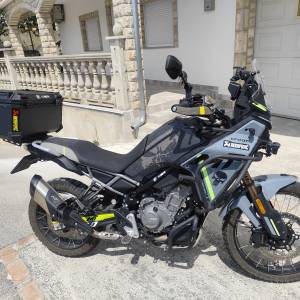 CF Moto 450 MT