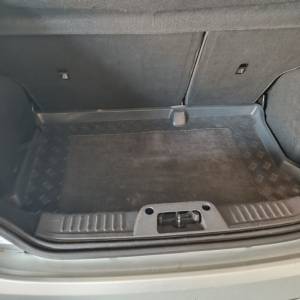 Ford Fiesta 1,6 TDCI, veliki i mali servis, 2x Continental, reg 09/26