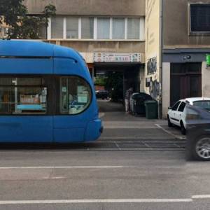 Garaža Rendićeva10 (ulaz Maksimirska 51A )