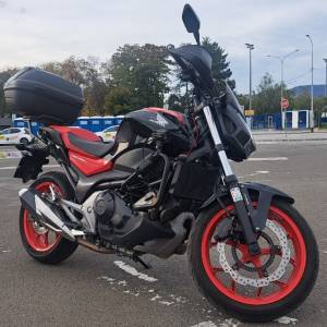 HONDA NC750 SA, sa puno dodatne opreme, povoljno prodajem