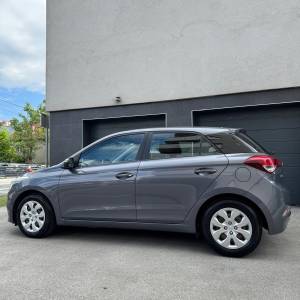 HYUNDAI i20 //179tkm//prvi vlasnik//HR auto//klima//odličan//