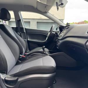 HYUNDAI i20 //179tkm//prvi vlasnik//HR auto//klima//odličan//