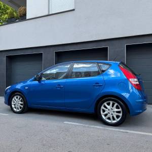 HYUNDAI i30 //94tkm//prvi vlasnik//HR auto//klima//odličan//
