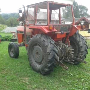 IMT 560 1988g 1VLASNIK PAPIRI UREDNI HITNO 2,700e 0997876221