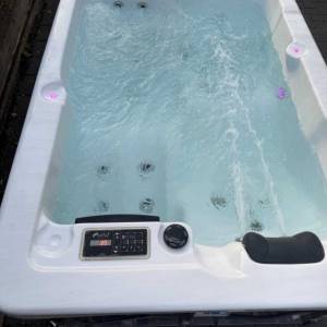 Jacuzzi