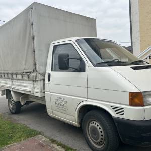 Kamion, otvoreno s ceradom