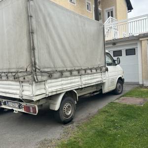 Kamion, otvoreno s ceradom