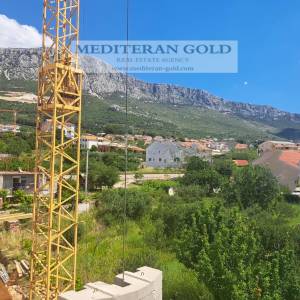 Kaštel Gomilica, novogradnja, cijena sa parkrnim mjestom 3.150€/m2