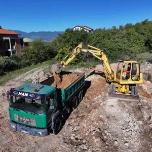KOMATSU PW 75 R na kotače