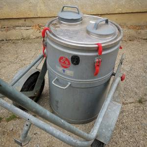 Laktofriz od 300L sa kolicima