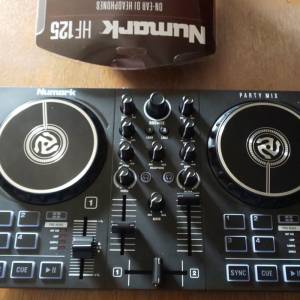 Numark II DJ Mixer sa Numark 125 DJ slušalicama