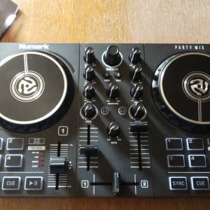 Numark II DJ Mixer sa Numark 125 DJ slušalicama