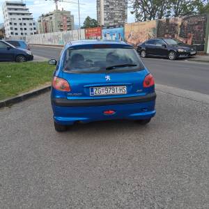 Peugeot 206,1.1 benzin