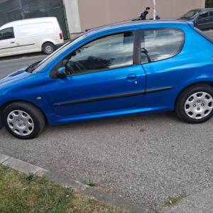 Peugeot 206,1.1 benzin