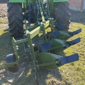 Plug trobrazni