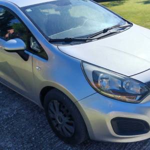 PRODAJE SE KIA RIO 2012 GODINA