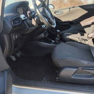 Prodaje se opel corsa 1.4 2018g.sa prijeđeni 110,200 km,uredno servisi