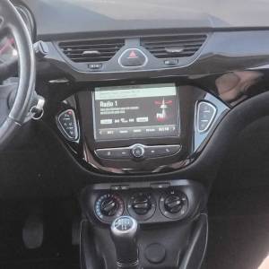 Prodaje se opel corsa 1.4 2018g.sa prijeđeni 110,200 km,uredno servisi