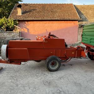 Prodajem bairku za kockaste bale sipma