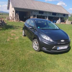 Prodajem Ford fiestu 1,25 TREND 2010