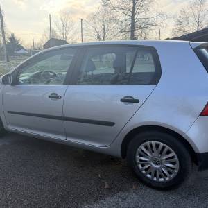 Prodajem Golf 5