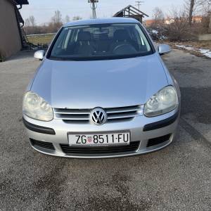 Prodajem Golf 5