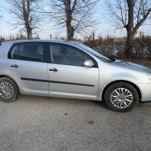 Prodajem Golf 5